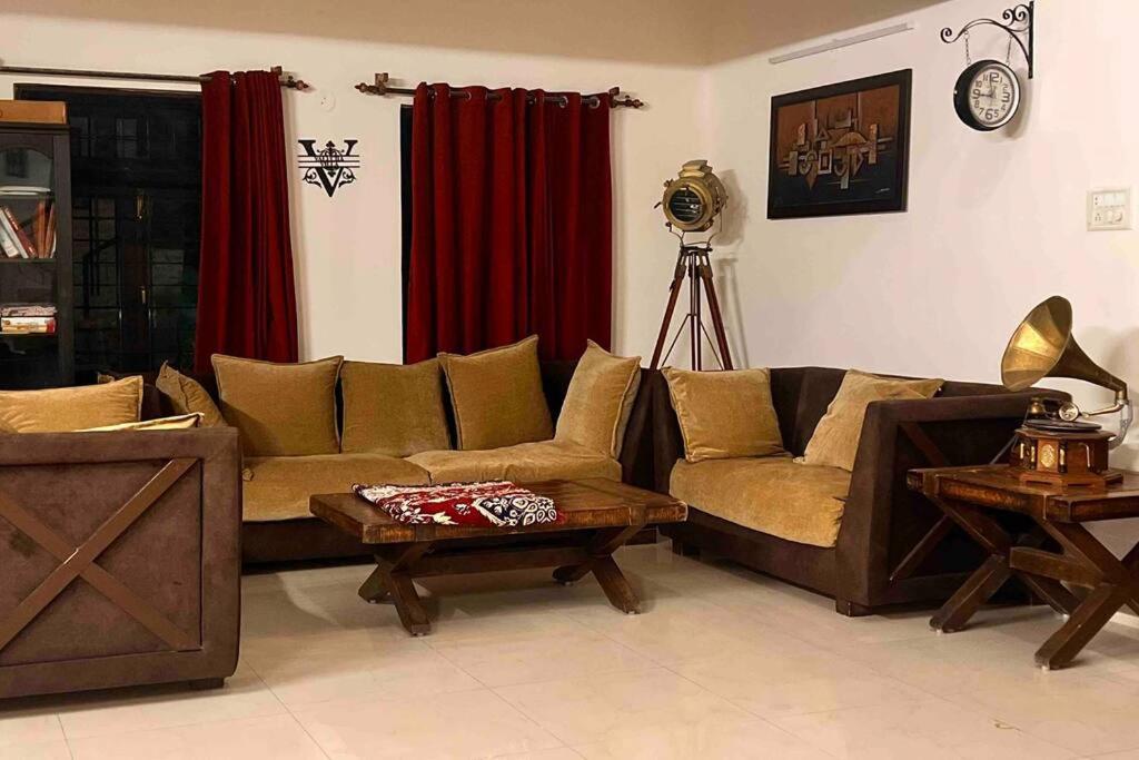Valecha Villa Entire 4Bhkbunglow With 5000 Sq Ft Garden Лонавла Екстер'єр фото
